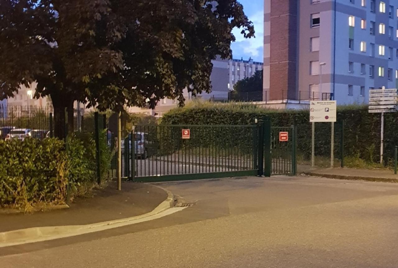 Votre Cocon Parfait A 9 Min D'Eurexpo Et 14 Min Groupama Apartment Saint-Priest  Bagian luar foto